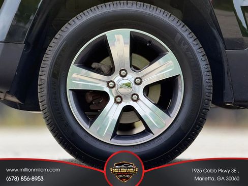 Used 2017 Jeep Patriot High Altitude AWD/4WD image 30