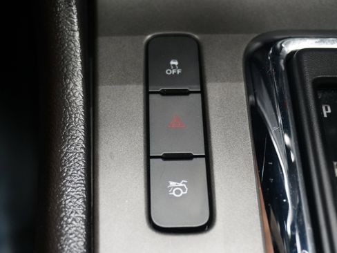 Used 2013 Ford Mustang Coupe image 19