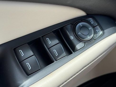 Used 2024 Buick Enclave Essence w/ Technology Package FWD image 23