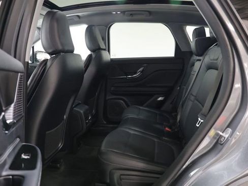 Used 2022 Lincoln Corsair AWD w/ Premium Package image 33