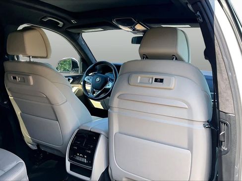 Used 2022 BMW X7 xDrive40i w/ Premium Package AWD/4WD image 20