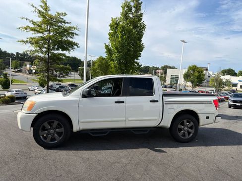 Used 2012 Nissan Titan SV w/ Sport Appearance Pkg RWD image 7