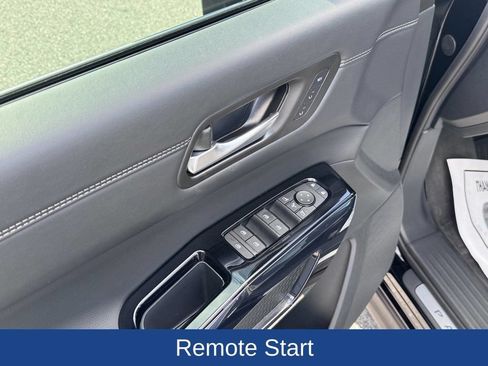 Used 2026 Nissan Pathfinder Platinum w/ Cargo Package FWD image 11