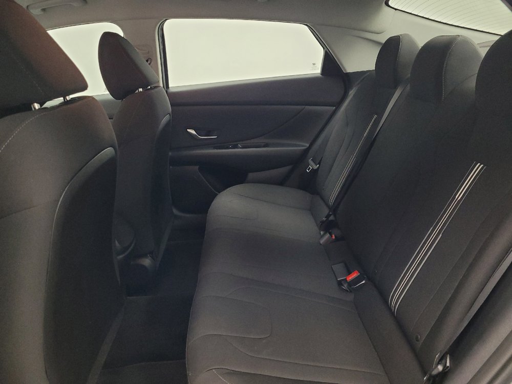 Used 2021 Hyundai Elantra SEL w/ Convenience Package FWD image 18