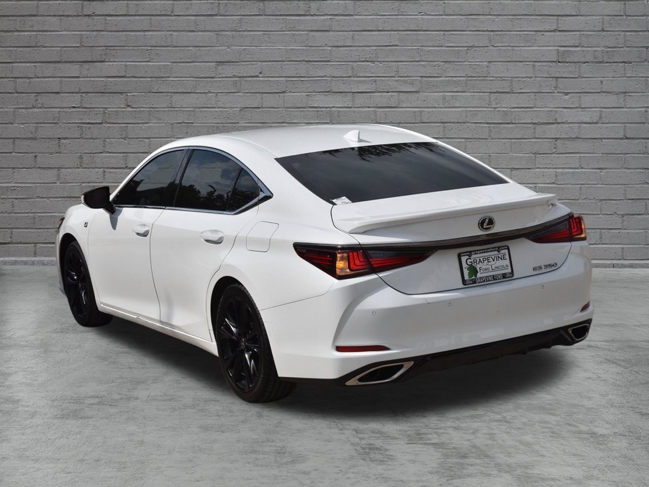 Used 2023 Lexus ES 350 F Sport w/ Accessory Package (Z2) FWD image 10