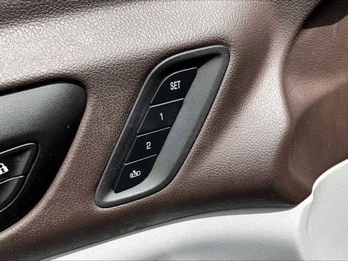 Used 2017 GMC Acadia SLT image 13
