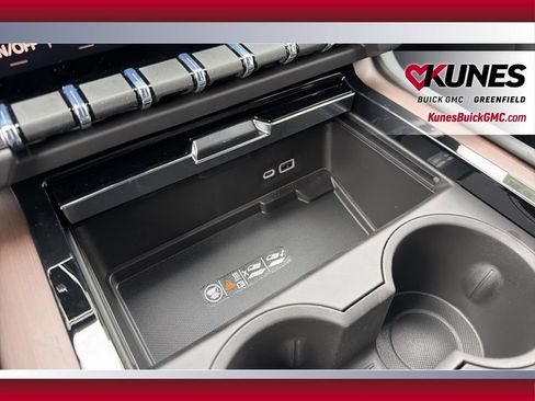 New 2026 GMC Yukon XL Denali w/ Sun & Power Step Package AWD/4WD image 26