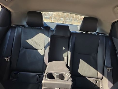 Used 2024 Toyota Prius XLE image 17