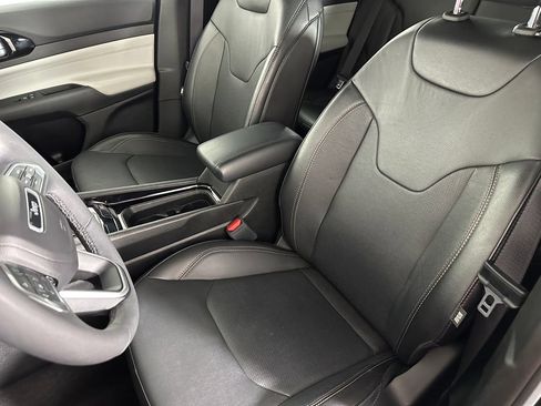 Used 2023 Jeep Compass Limited AWD/4WD image 24