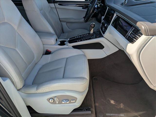 Used 2021 Porsche Macan S AWD/4WD image 22
