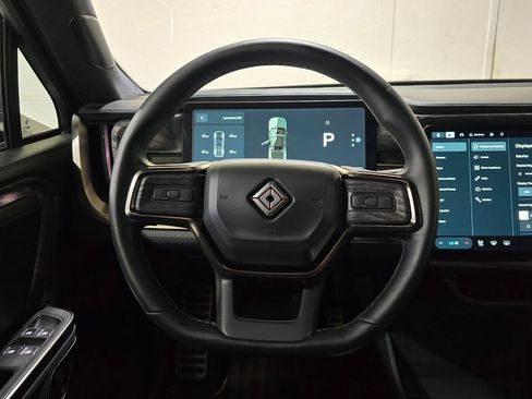 Used 2022 Rivian R1T Launch Edition image 10