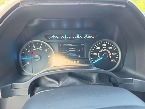 Used 2019 Ford F150 XLT w/ Equipment Group 302A Luxury AWD/4WD image 17