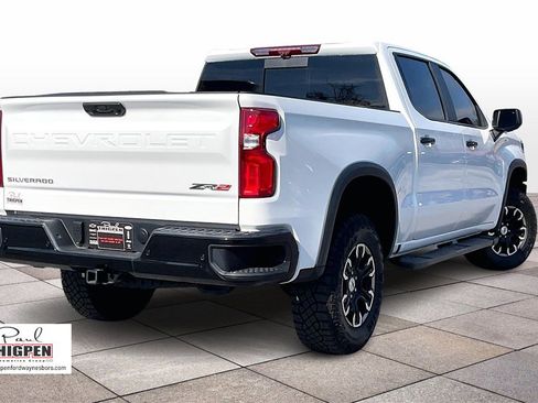 Used 2025 Chevrolet Silverado 1500 ZR2 w/ Technology Package image 12