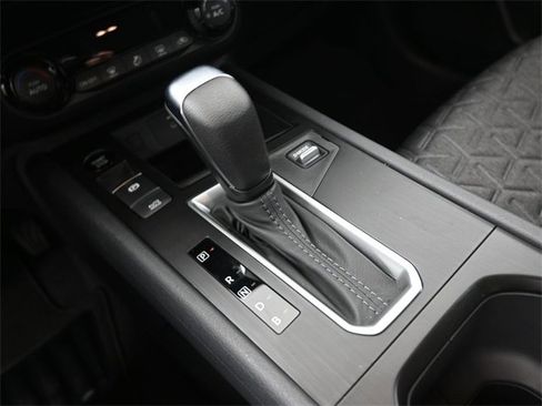 New 2026 Nissan Kicks SV w/ Charging Package image 33