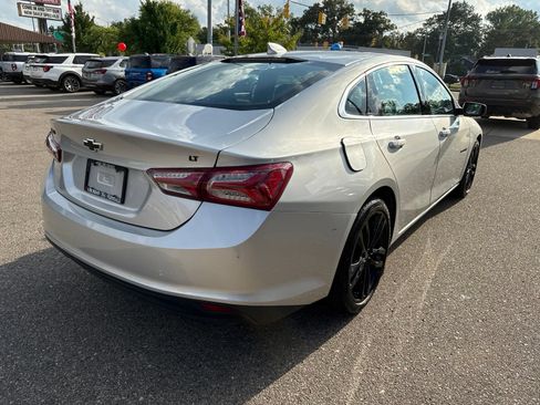 Used 2021 Chevrolet Malibu LT w/ Sport Edition FWD image 7