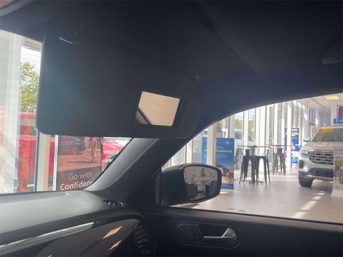 Used 2018 Volkswagen Beetle 2.0T S image 27