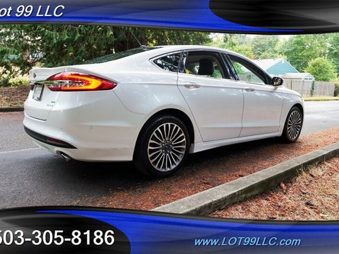 Used 2017 Ford Fusion SE w/ Fusion SE Technology Package FWD image 9