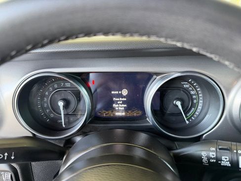 Used 2023 Jeep Wrangler Unlimited AWD/4WD image 11