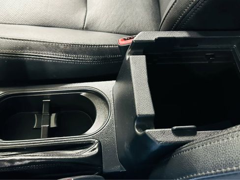 Used 2018 Subaru Forester 2.5i Premium w/ All-Weather Package image 19