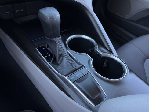 Used 2023 Toyota Camry LE image 18