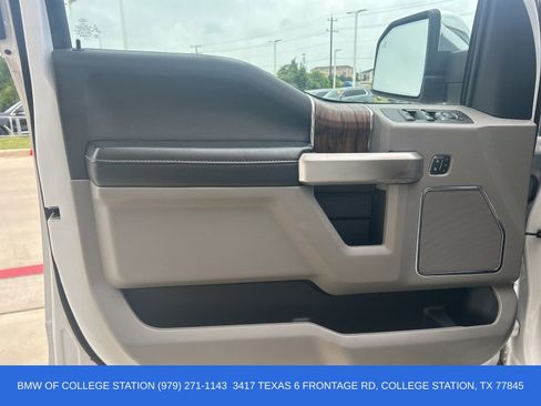 Used 2019 Ford F150 Lariat w/ Equipment Group 502A Luxury AWD/4WD image 5