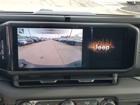 New 2026 Jeep Gladiator Sport image 28