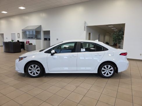 New 2026 Toyota Corolla LE image 2