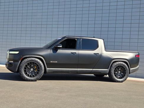 Used 2022 Rivian R1T Adventure AWD/4WD image 2