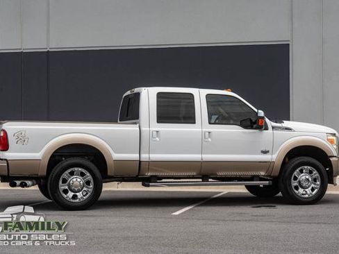Used 2012 Ford F250 King Ranch w/ King Ranch w/Chrome Pkg AWD/4WD image 9