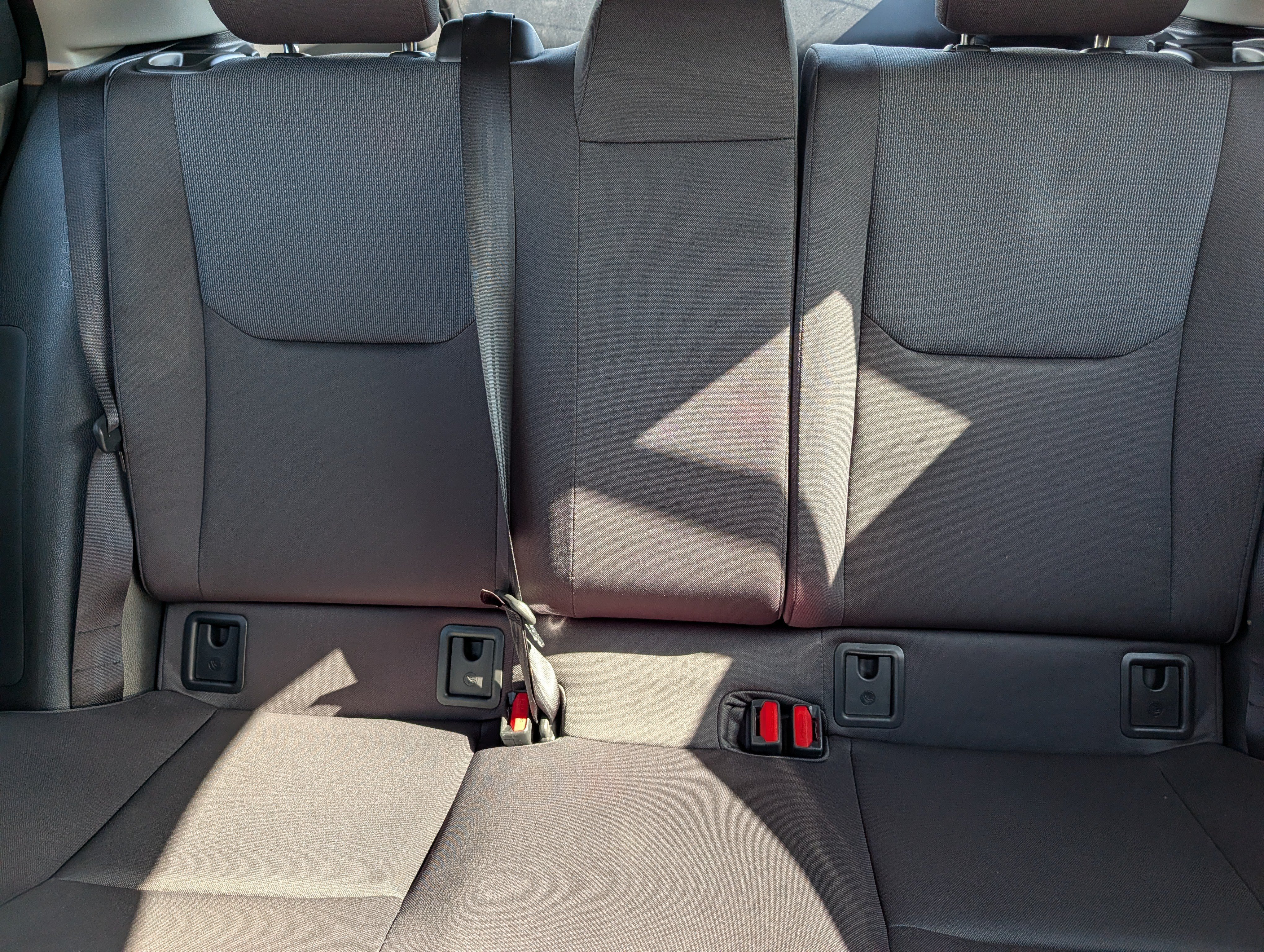 Used 2025 Toyota Prius LE AWD/4WD image 13