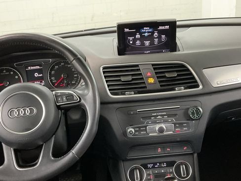 Used 2017 Audi Q3 2.0T Premium Plus w/ Premium Plus Package AWD/4WD image 12