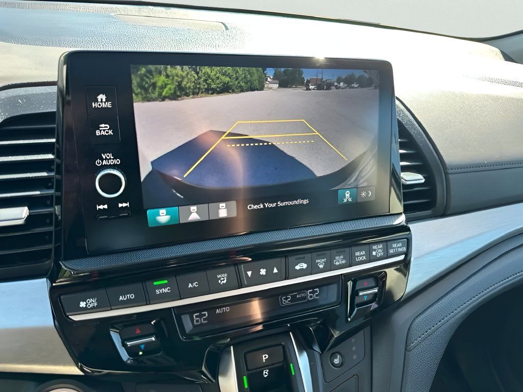 Used 2025 Honda Odyssey EX-L image 18