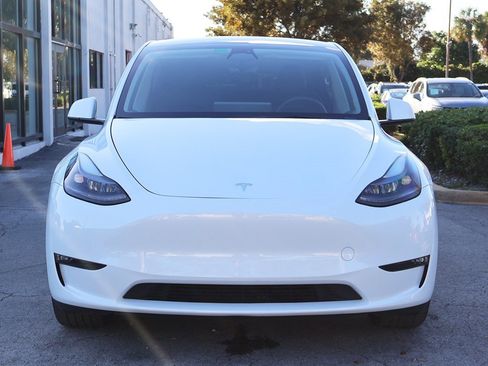 Used 2023 Tesla Model Y Long Range image 11