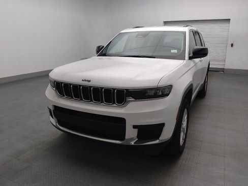 Used 2023 Jeep Grand Cherokee L Laredo RWD image 15