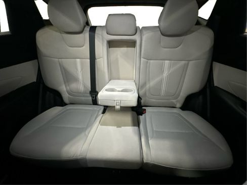 Used 2025 Hyundai Tucson SEL AWD/4WD image 14