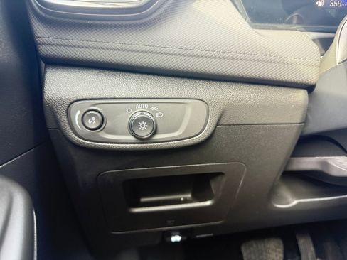 Used 2025 Chevrolet TrailBlazer LT image 34