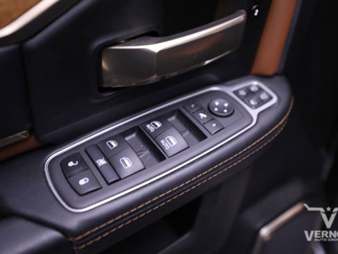 Used 2024 RAM 2500 Limited w/ Safety Group image 17