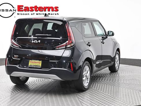 Used 2025 Kia Soul LX w/ LX Technology Package FWD image 5