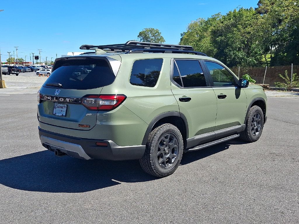 New 2026 Honda Pilot TrailSport image 5