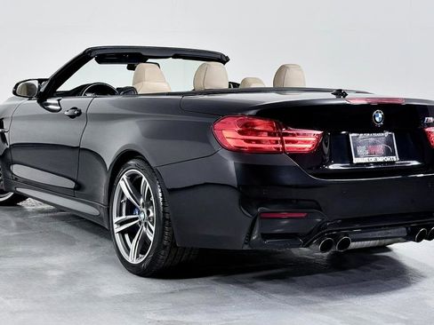 Used 2016 BMW M4 Convertible image 11