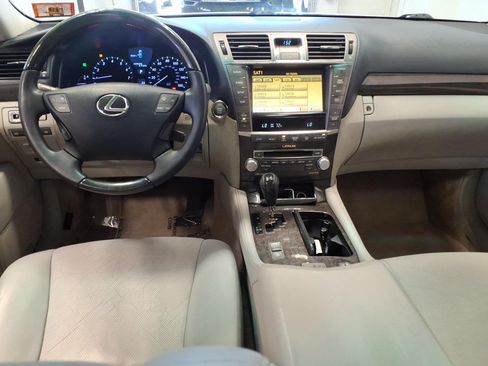 Used 2012 Lexus LS 460 AWD w/ Comfort Pkg image 9