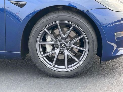 Used 2023 Tesla Model 3 Standard Range image 7