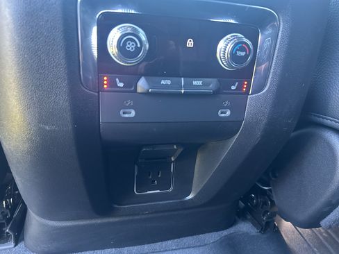 Used 2023 GMC Yukon Denali w/ Max Trailering Package AWD/4WD image 17