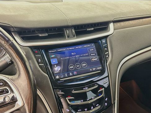 Used 2019 Cadillac XTS Luxury FWD image 15