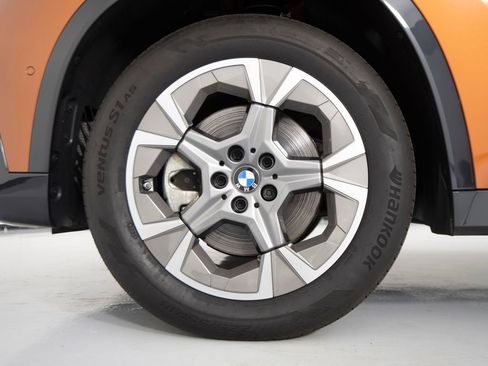 Used 2025 BMW X1 xDrive28i w/ Convenience Package AWD/4WD image 12