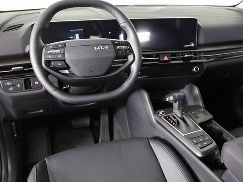 Certified 2026 Kia Sportage EX w/ EX Panorama Roof Package image 10