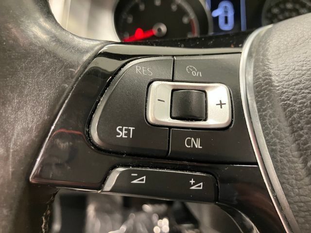 Used 2015 Volkswagen Golf S FWD image 53