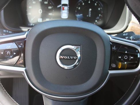 Used 2018 Volvo S90 T6 Momentum w/ Convenience Package AWD/4WD image 32