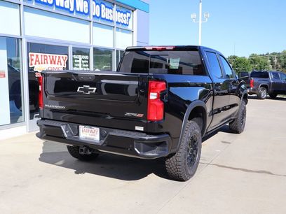 New 2026 Chevrolet Silverado 1500 ZR2 w/ LPO, Dark Essentials Package