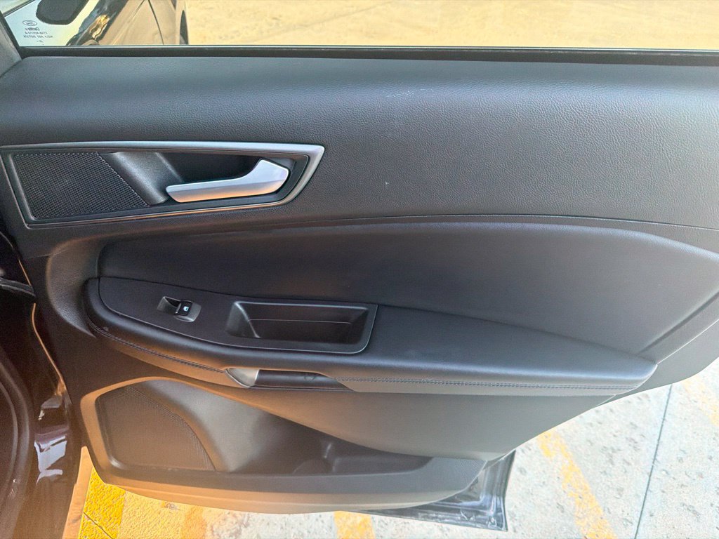 Used 2024 Ford Edge SE w/ Black Appearance Package AWD/4WD image 30